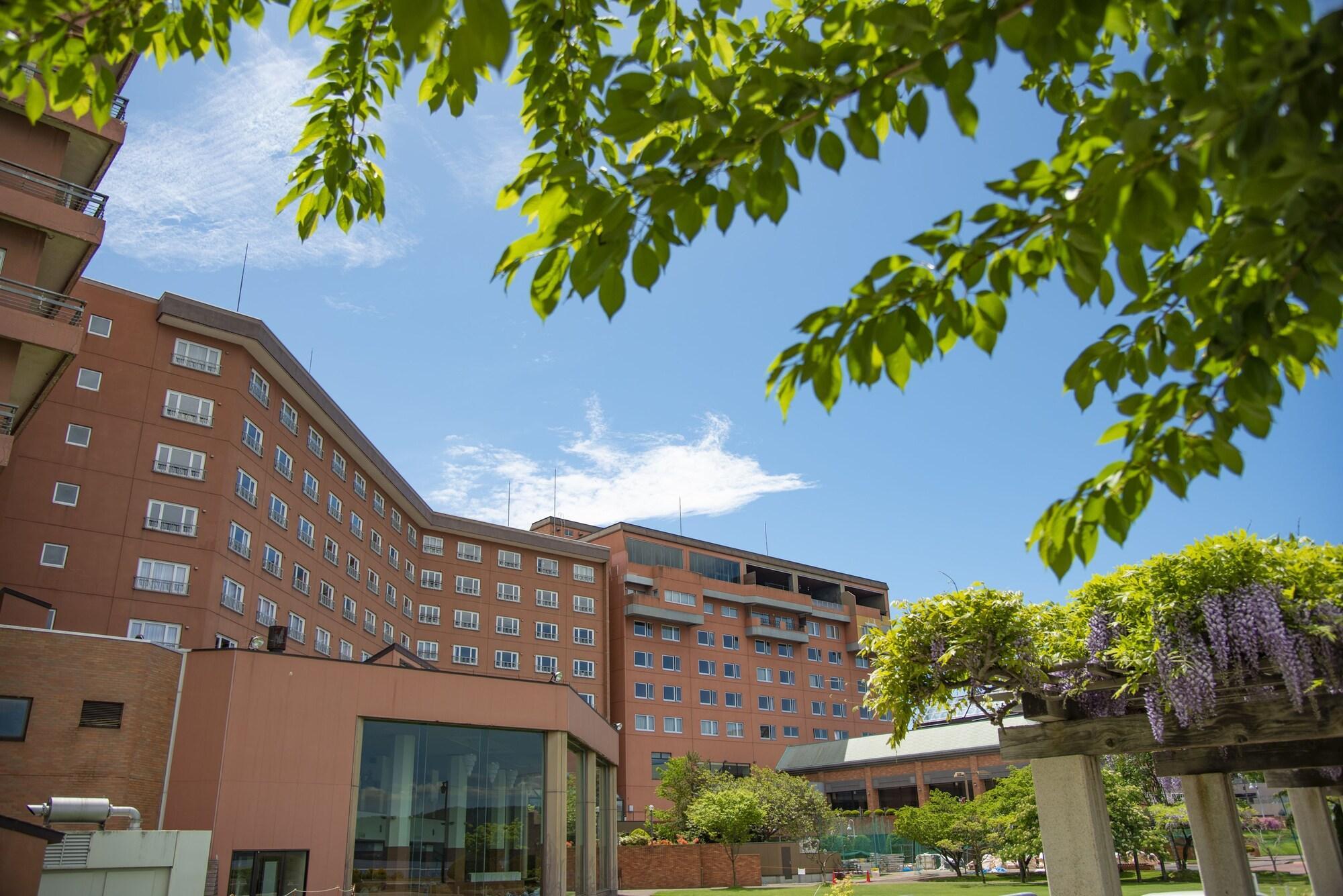 Toyako Manseikaku Hotel Lakeside Terrace Exterior photo