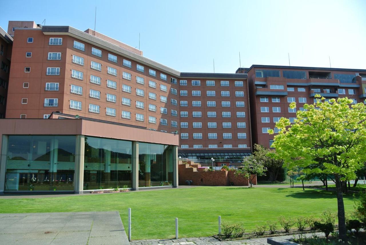 Toyako Manseikaku Hotel Lakeside Terrace Exterior photo